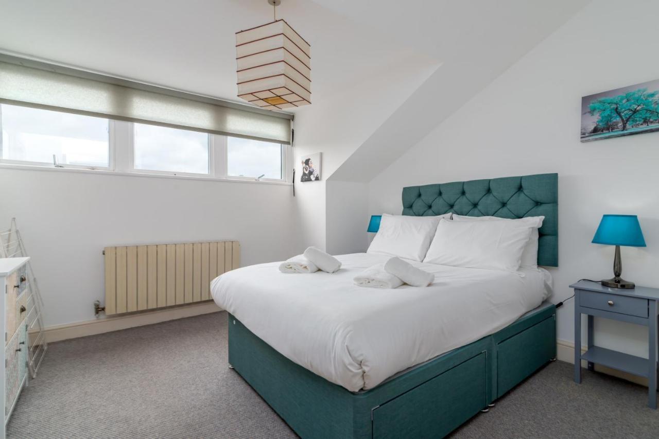 לונדון Guestready - Sunny Top Floor Flat With Views מראה חיצוני תמונה